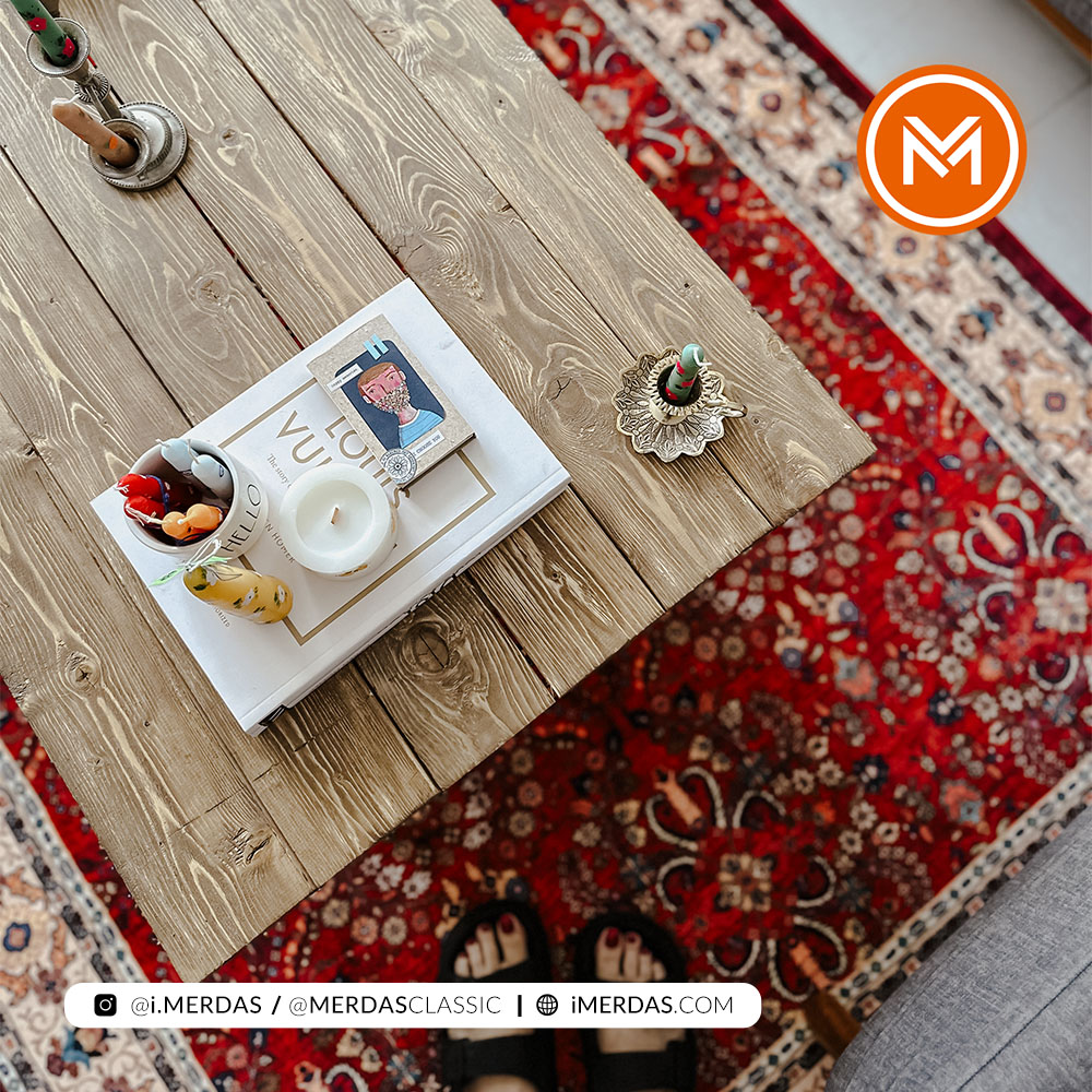 فرش کهنه نما کد 900411 زمینه لاکی